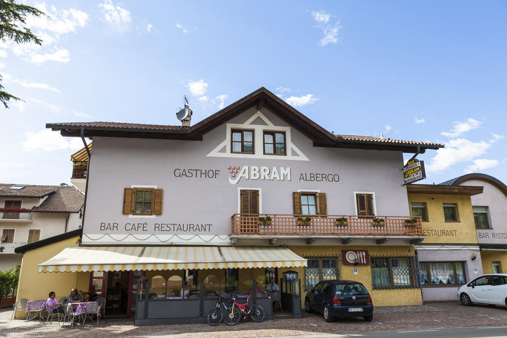 Gasthaus Abram Ora / Auer Exterior photo